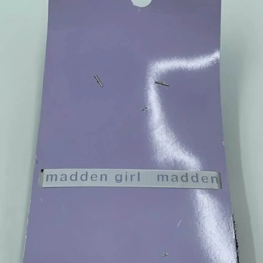 New Madden Girl Beanie and Glove Set